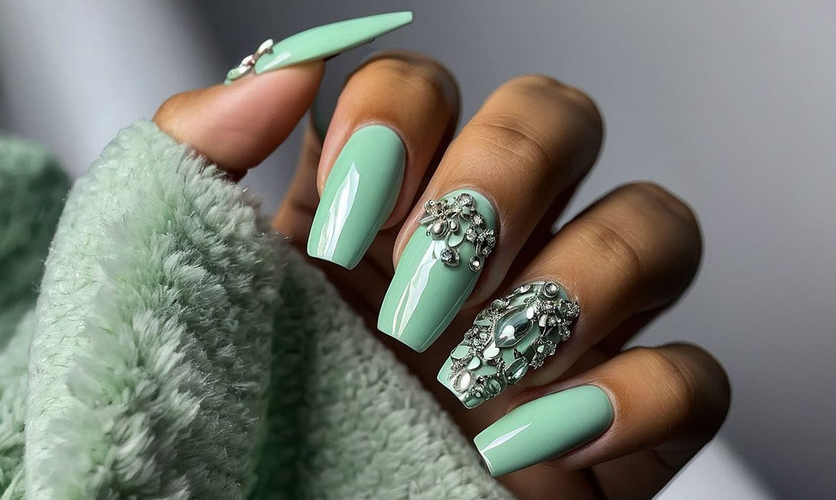 rhinestone nail designs